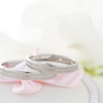 結婚指輪で変形しにくい素材の選び方や変形した場合の対処方法